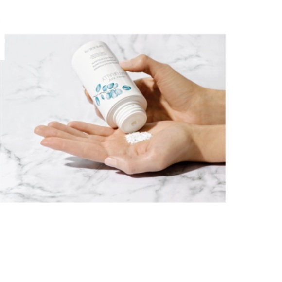 Mary Kay Naturally® Exfoliating Powder - Picture 2 of 6